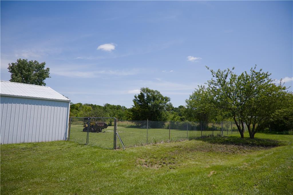 163 6th St, Wellsville, KS 66092