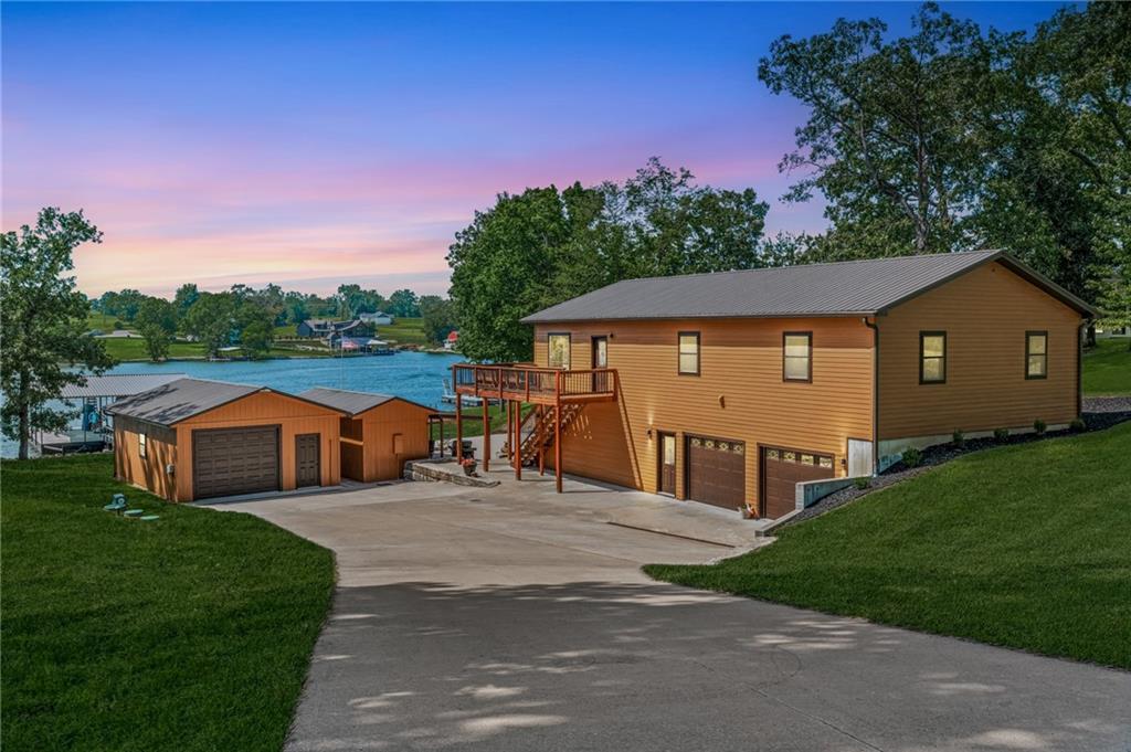 588 Lake Viking Ter, Gallatin, MO 64640