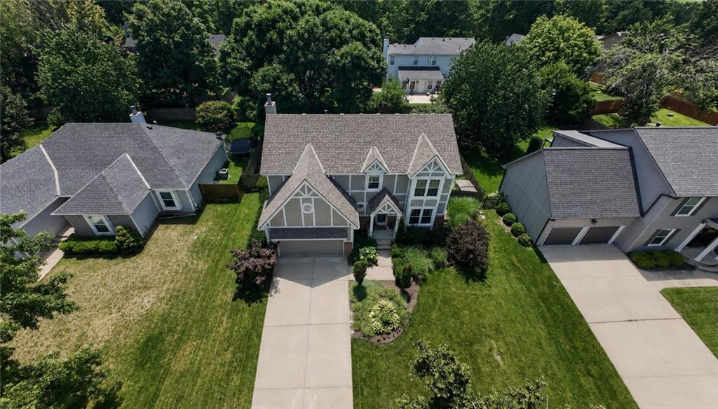 22413 W 53 St, Shawnee, KS 66226