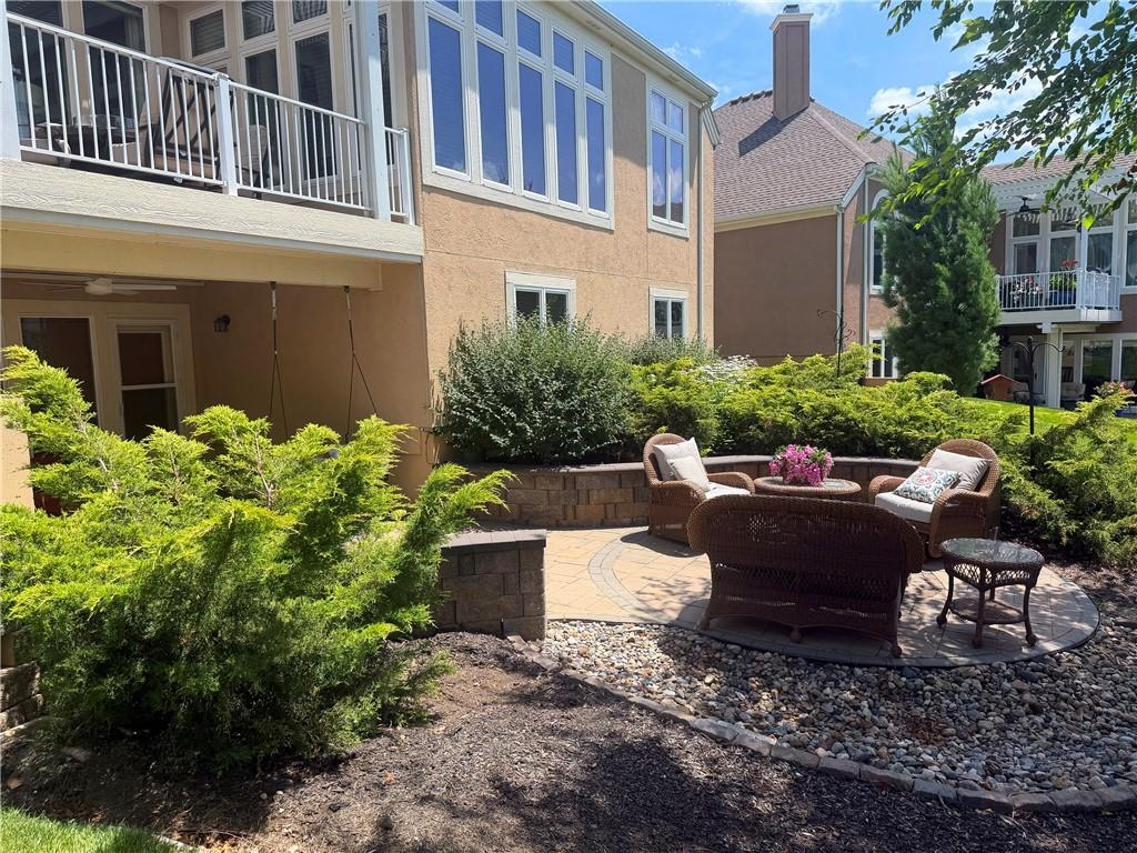 11644 S Carriage Rd, Olathe, KS 66062