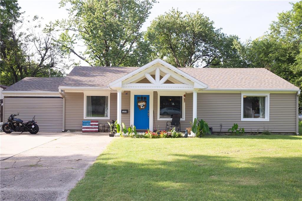 1004 E Main St, Cherryvale, KS 67335