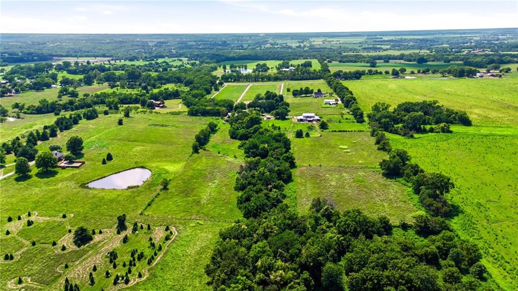 24355 Jingo Rd, Bucyrus, KS 66013