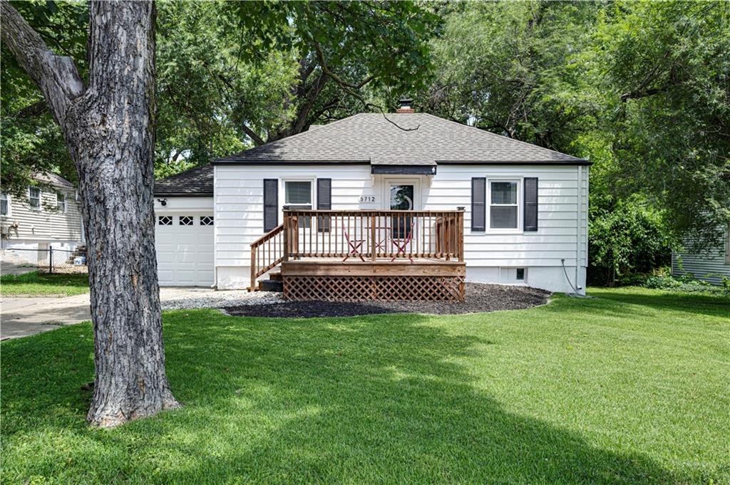 5712 W 55th St, Mission, KS 66202