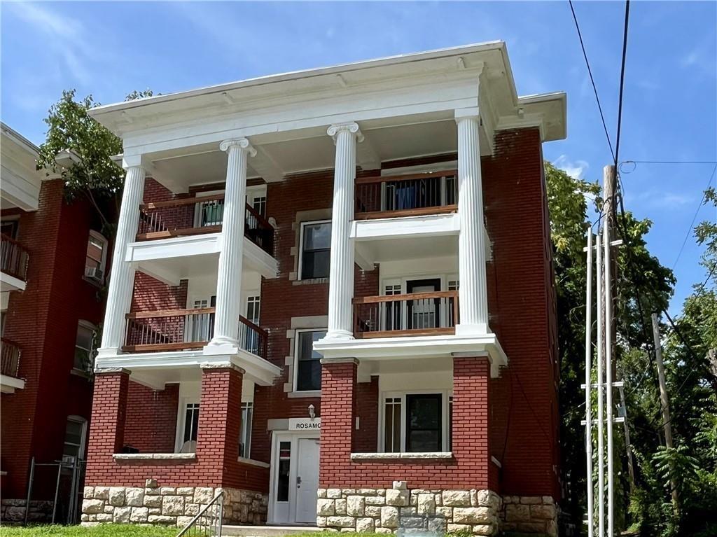 2408 E 29th St, Kansas City, MO 64109