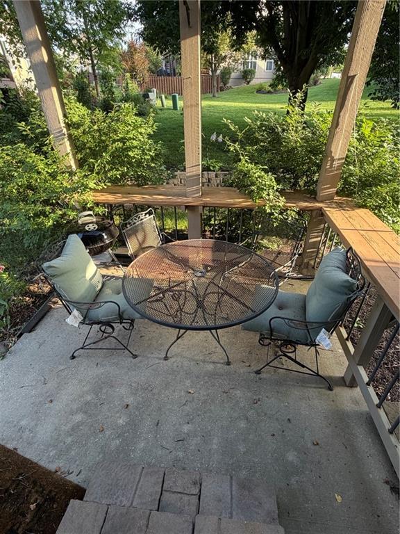 22705 W 72nd St, Shawnee, KS 66227