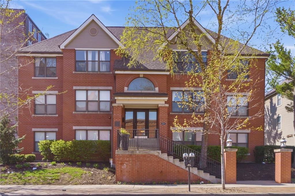 425 W 9th St #103, Kansas City, MO 64105
