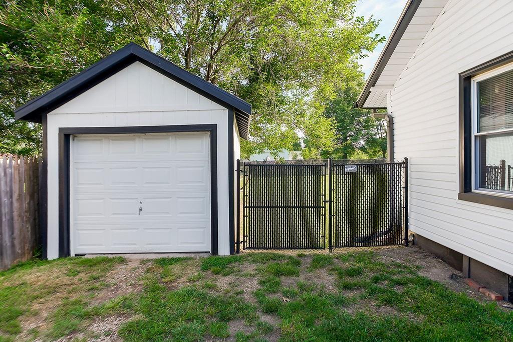 411 E Walnut St, Drexel, MO 64742