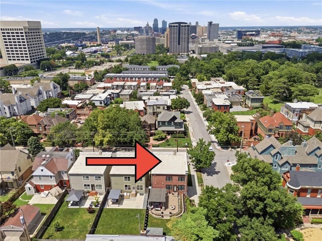 115 E 30th St, Kansas City, MO 64108