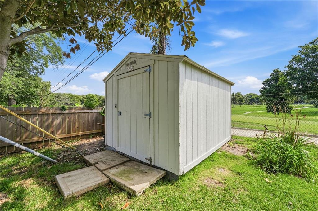 6809 Hadley St, Overland Park, KS 66204