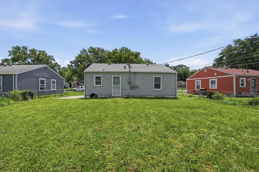 5428 College Ave, Kansas City, MO 64130