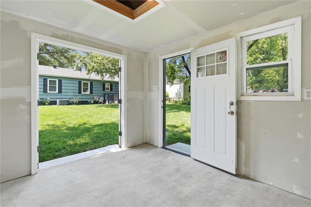 7339 Nall Ave, Prairie Village, KS 66208