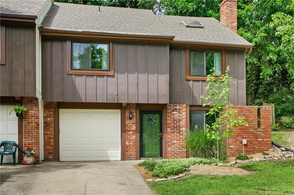 6337 W 50th St, Mission, KS 66202