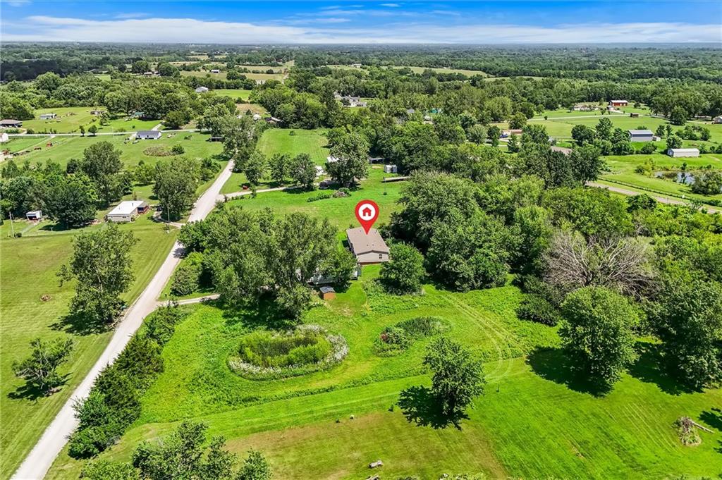 16095 Venus Rd, Lawson, MO 64062