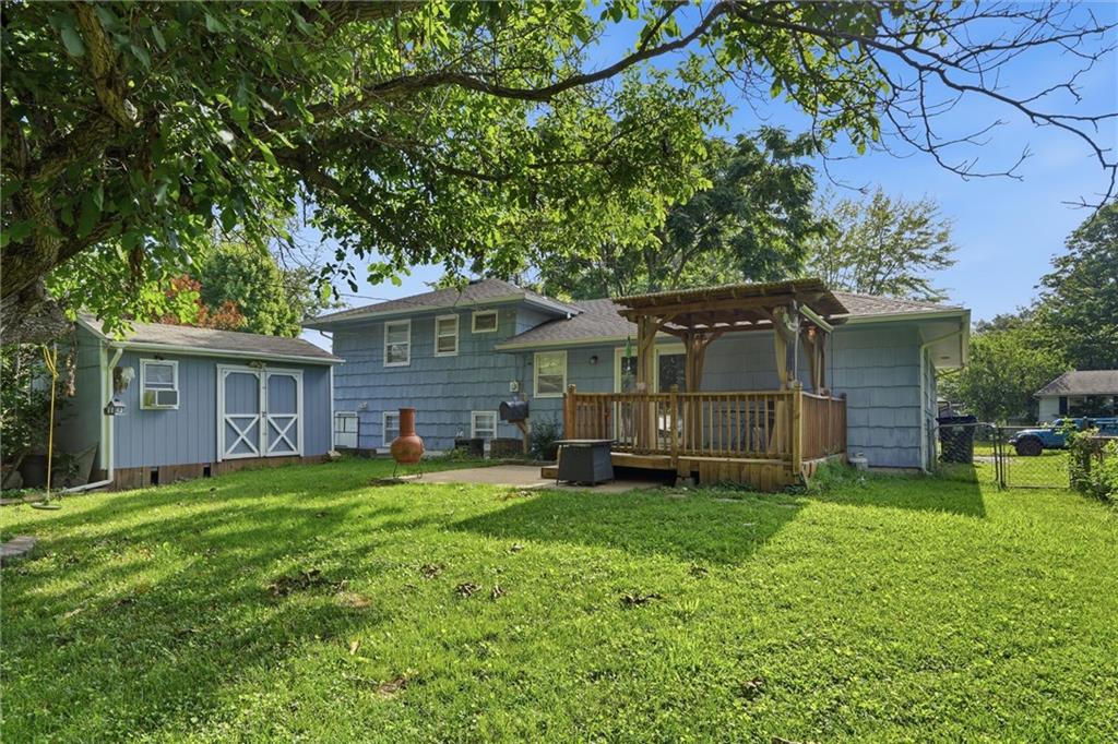 100 SW Alderson Pl, Lee's Summit, MO 64063