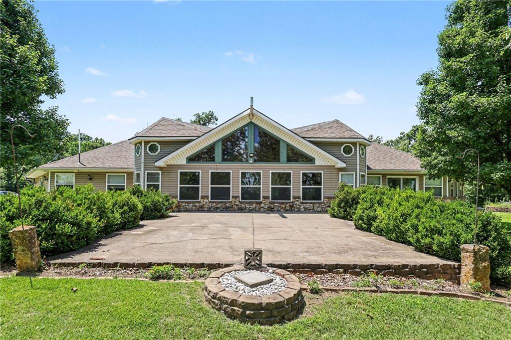 322 Riverfront Rd, Atchison, KS 66002