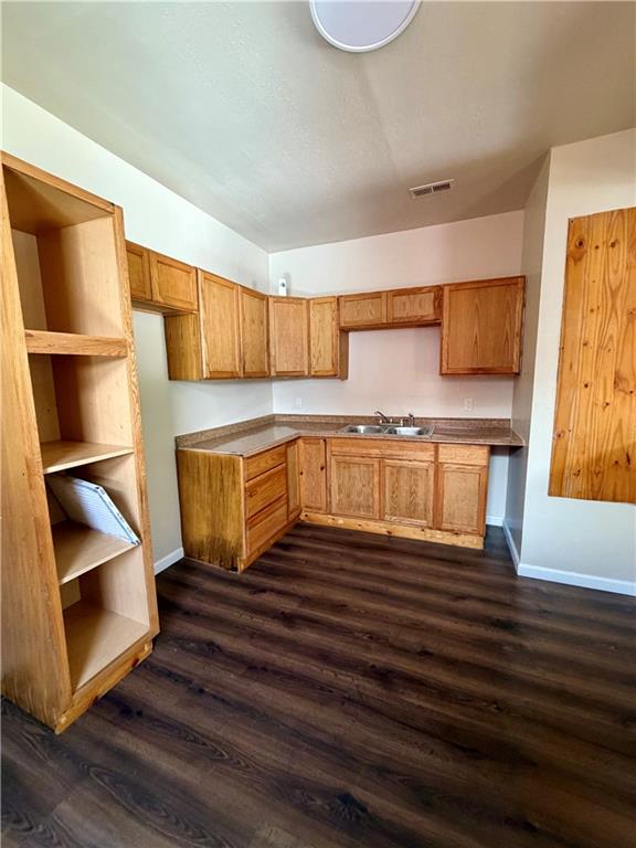 619 N 26th St, Parsons, KS 67357