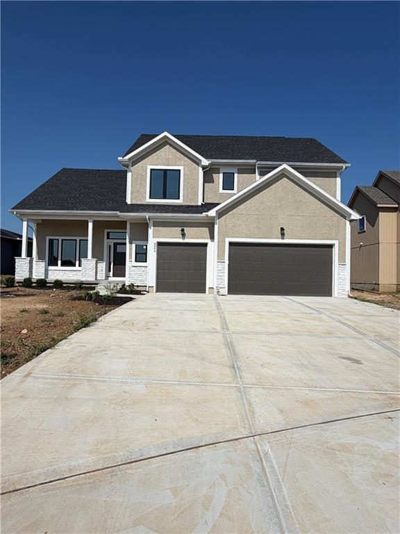 6004 Apache Dr, Shawnee, KS 66226