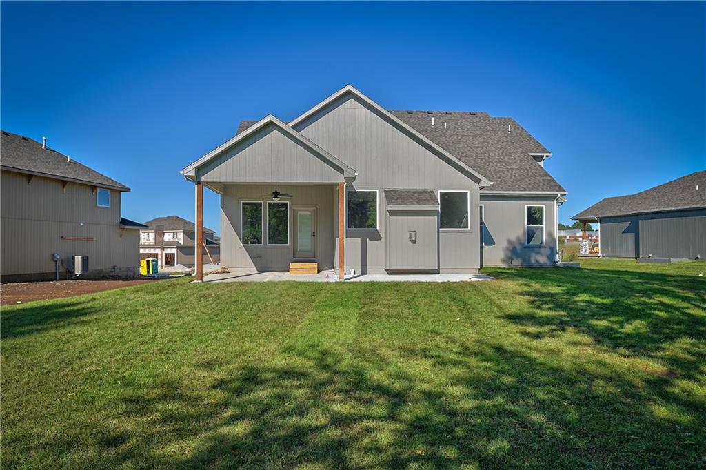 6004 Apache Dr, Shawnee, KS 66226