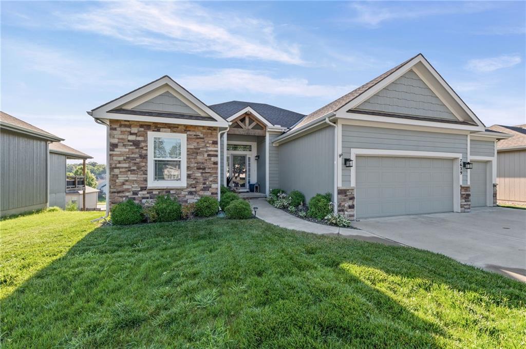 7629 N Kensington Ave, Kansas City, MO 64119