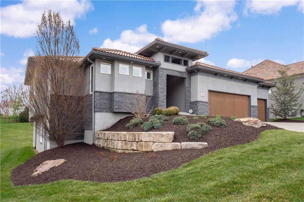 5961 N Cosby Ave, Kansas City, MO 64151