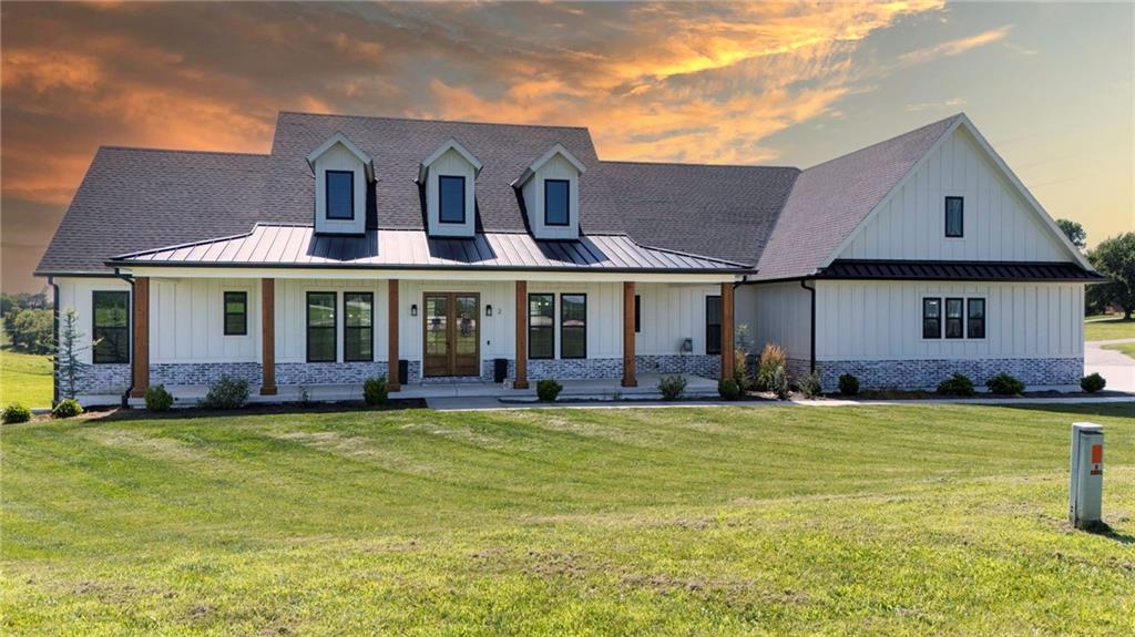 2 SE Woodview Rd N/A, St Joseph, MO 64507