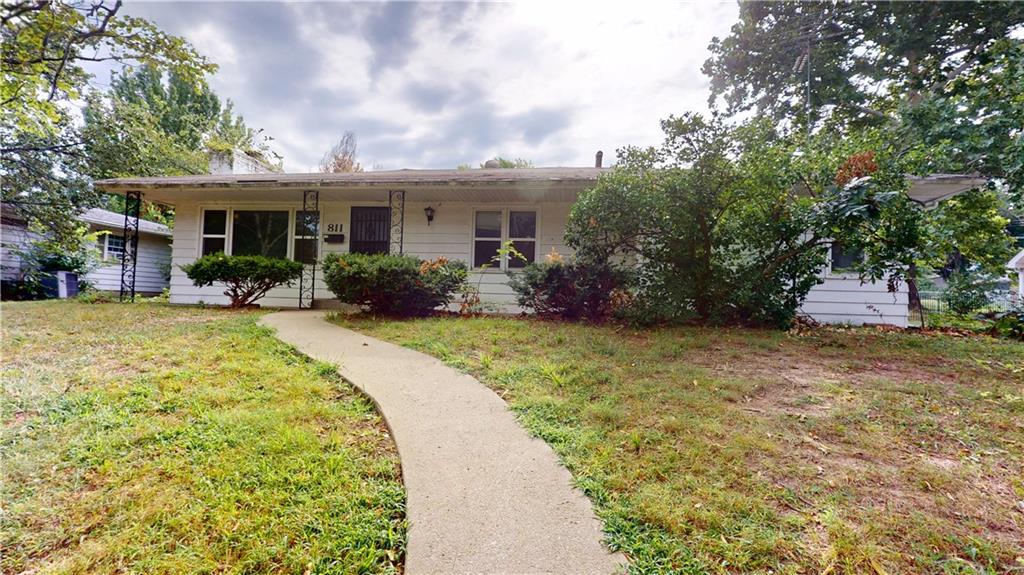811 S Main St, Nevada, MO 64772