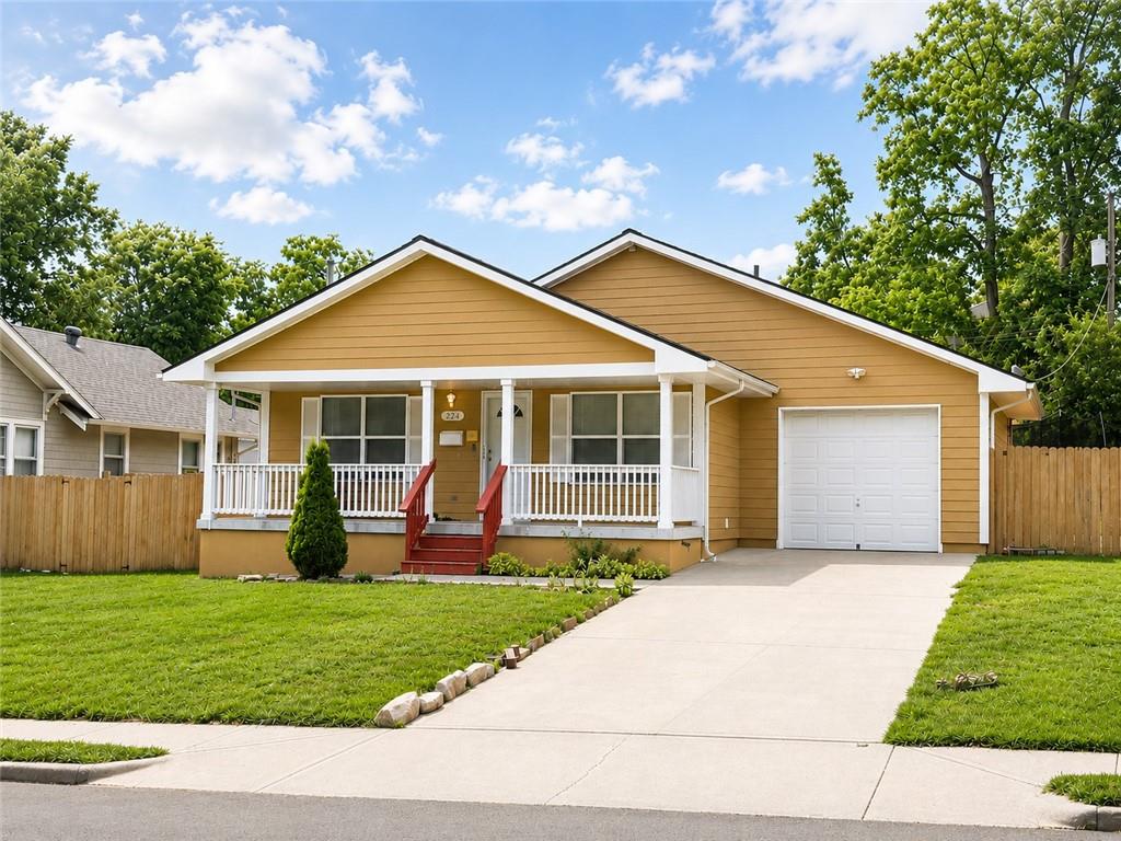 224 N 13th St, Kansas City, KS 66102
