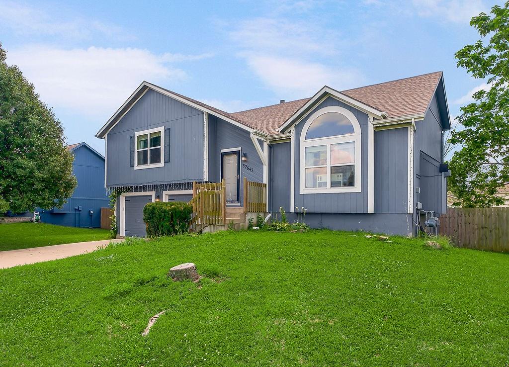 32643 W 172nd St, Gardner, KS 66030