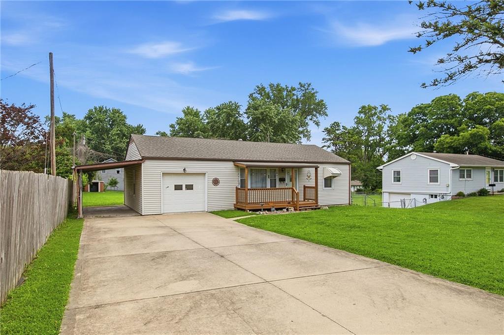 1209 SW Eugene St, Blue Springs, MO 64015