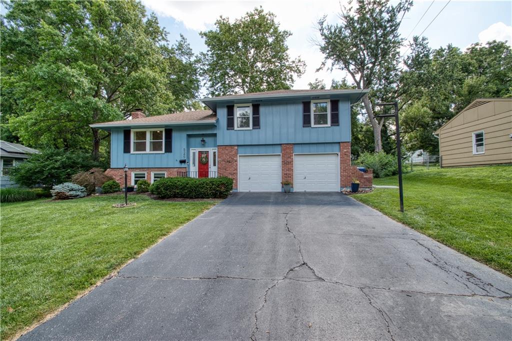 5345 Riggs St, Mission, KS 66202