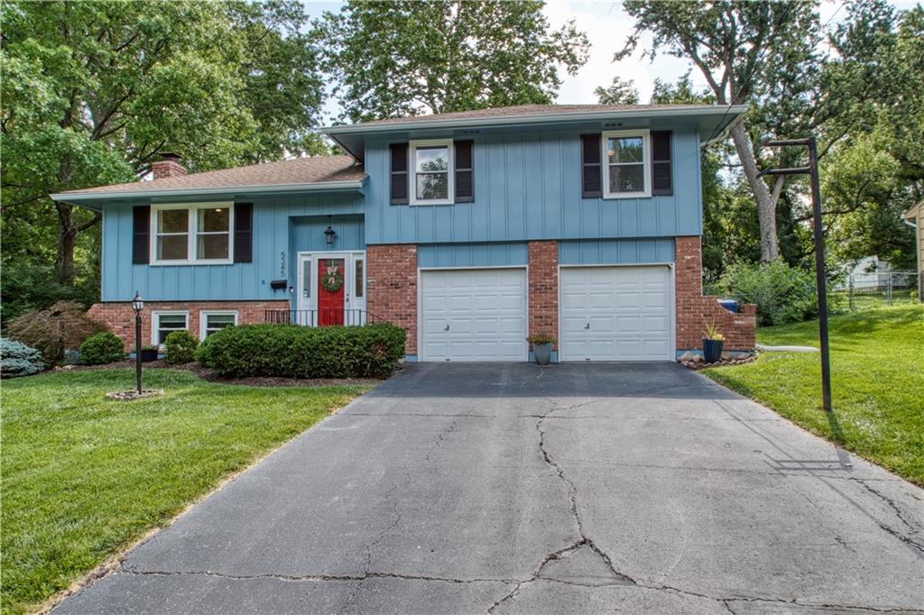 5345 Riggs St, Mission, KS 66202