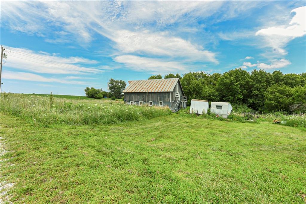 17487 Rogers Rd, Atchison, KS 66002