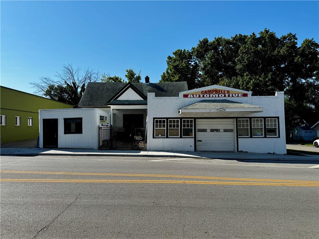 517 W 75th St, Kansas City, MO 64114