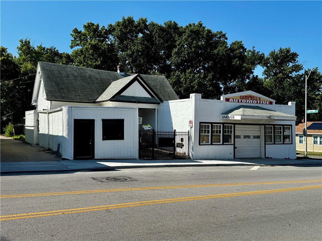 517 W 75th St, Kansas City, MO 64114