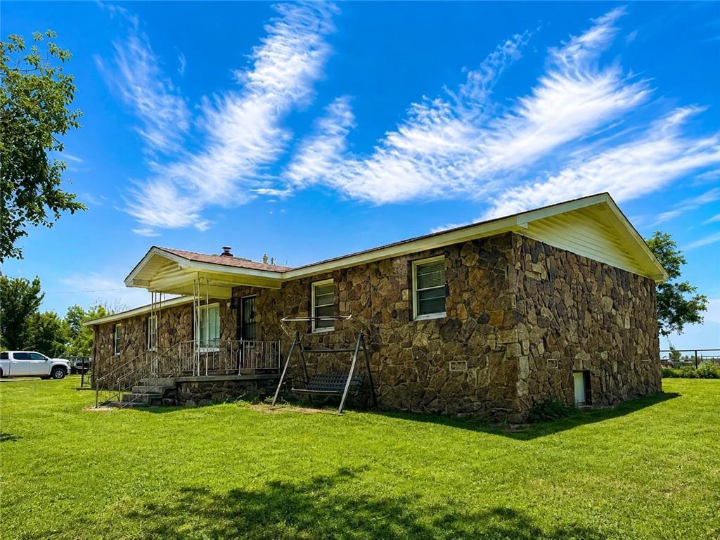 1210 Waters Rd, Stella, MO 64867