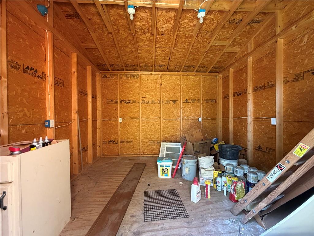 402 S Spring St, Caney, KS 67333
