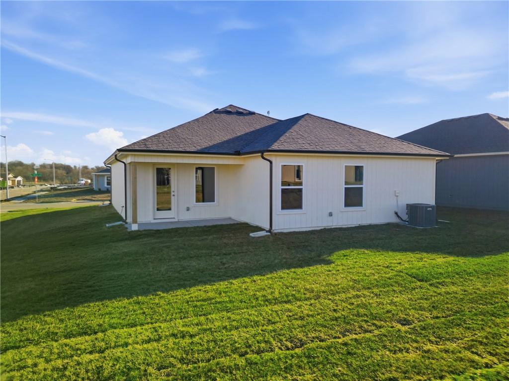 620 W Bluebird St, Gardner, KS 66030