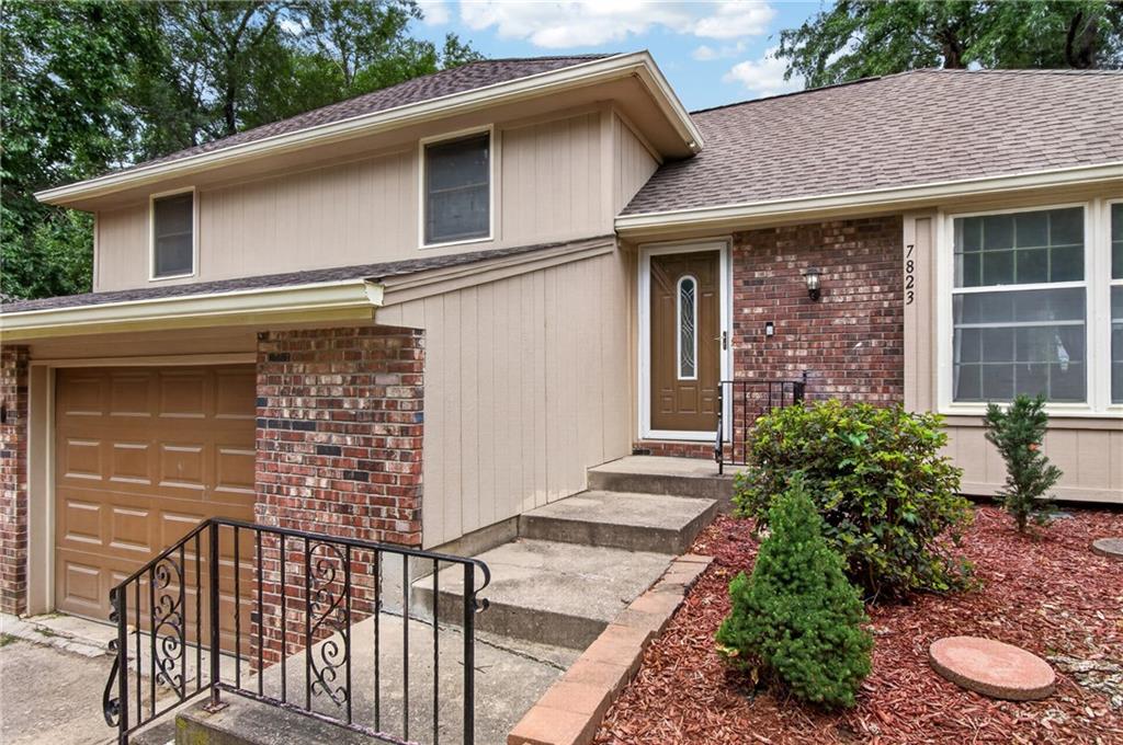7823 Woodson Rd, Raytown, MO 64138