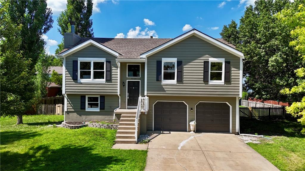 33124 W 87th Ter, De Soto, KS 66018