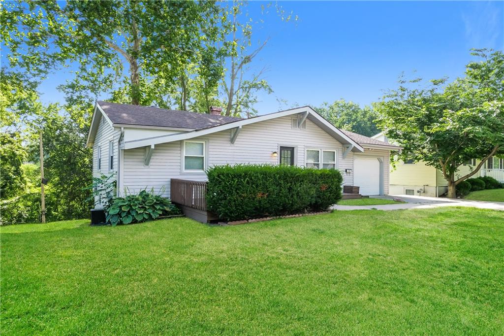 6303 N Bellefontaine Ave, Gladstone, MO 64119