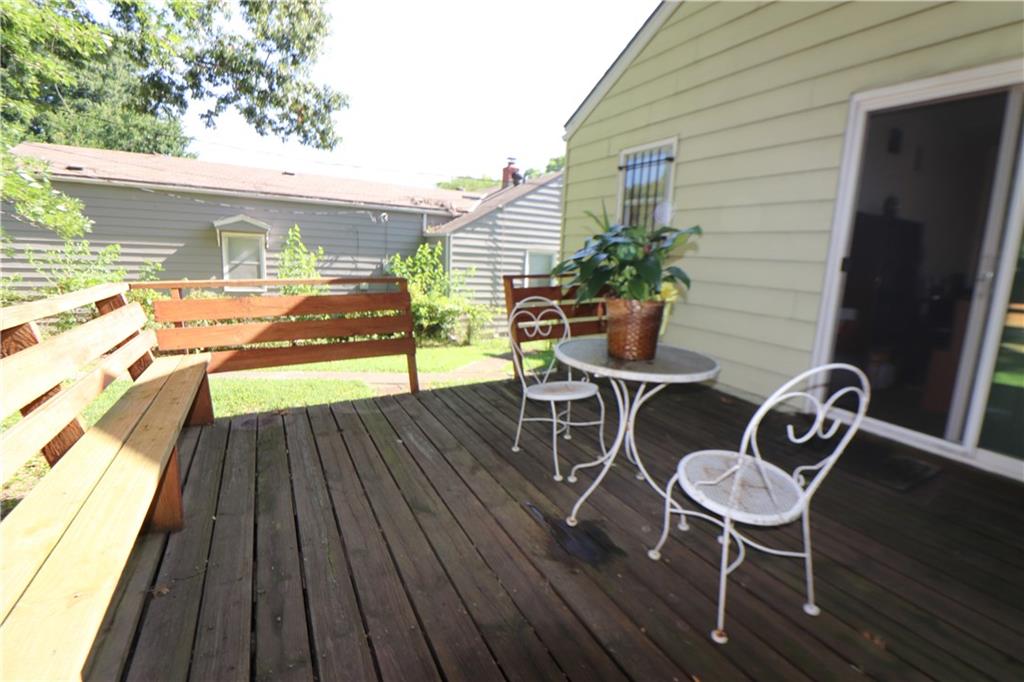 6406 Walrond Ave, Kansas City, MO 64132