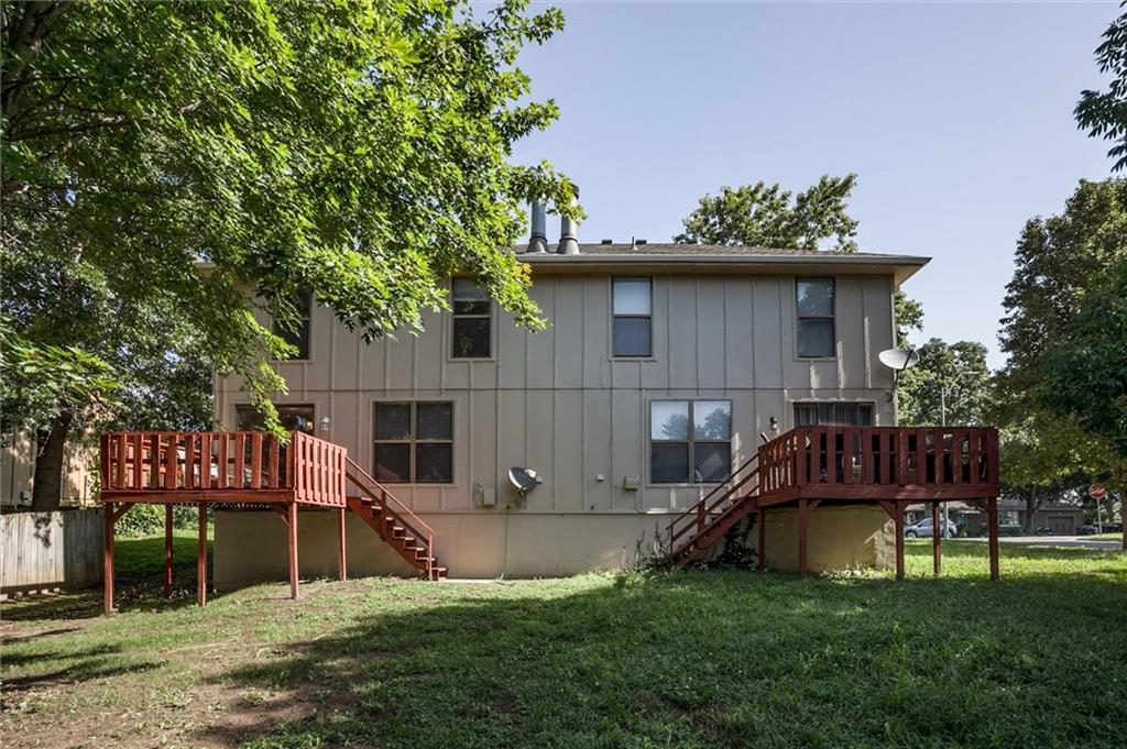 9-11 E 133rd St, Kansas City, MO 64145