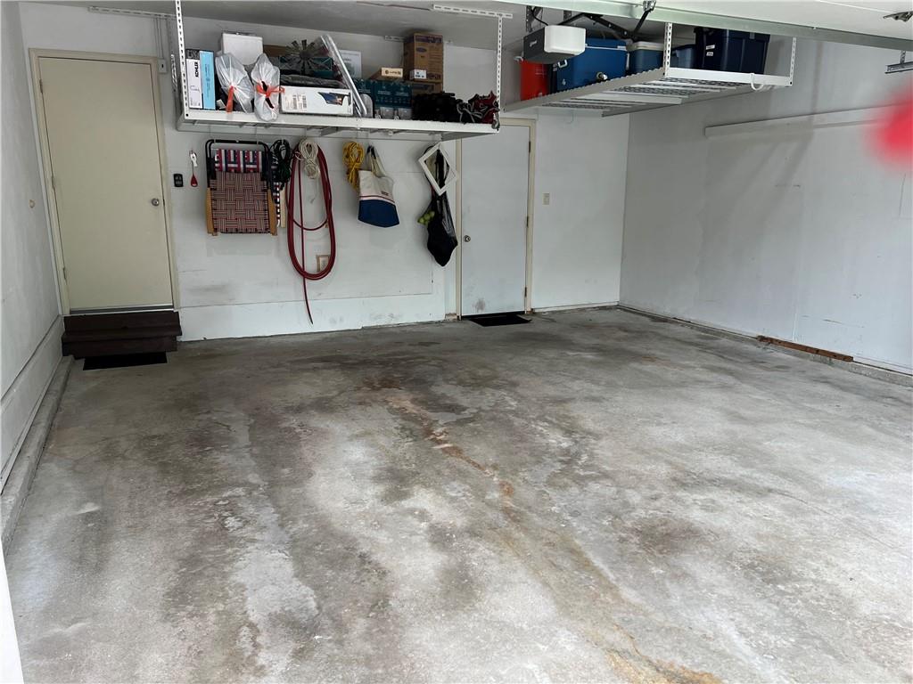 1643 N Ray Ave, Maryville, MO 64468