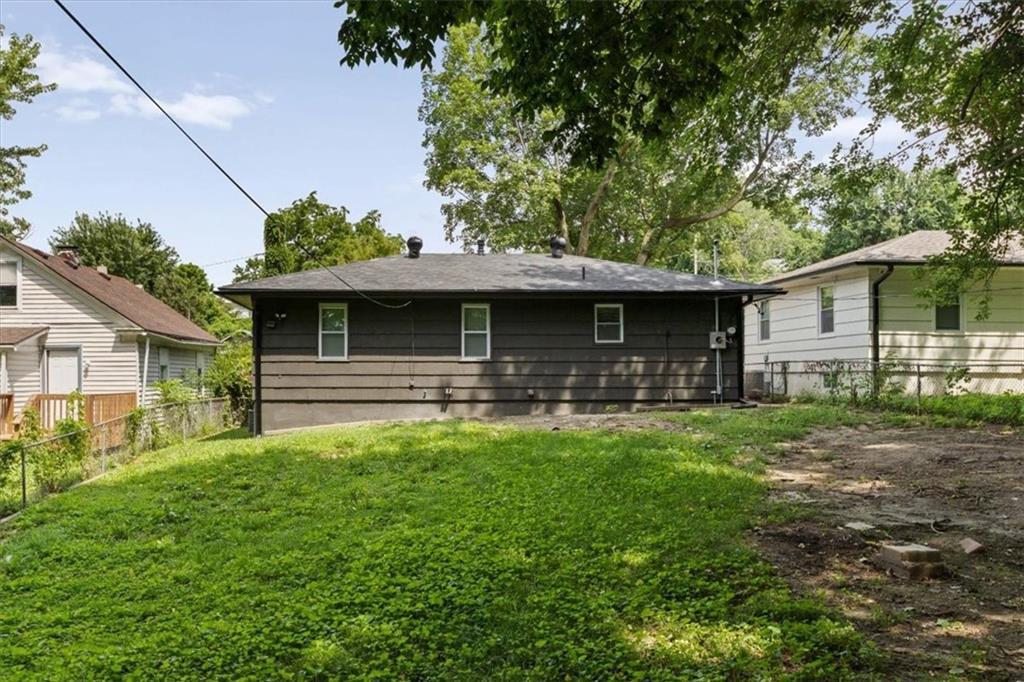 1230 Drury Ave, Kansas City, MO 64127