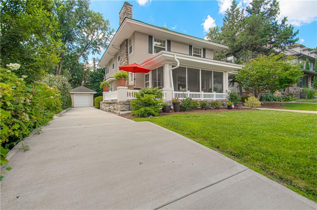 9 W 57th St, Kansas City, MO 64113