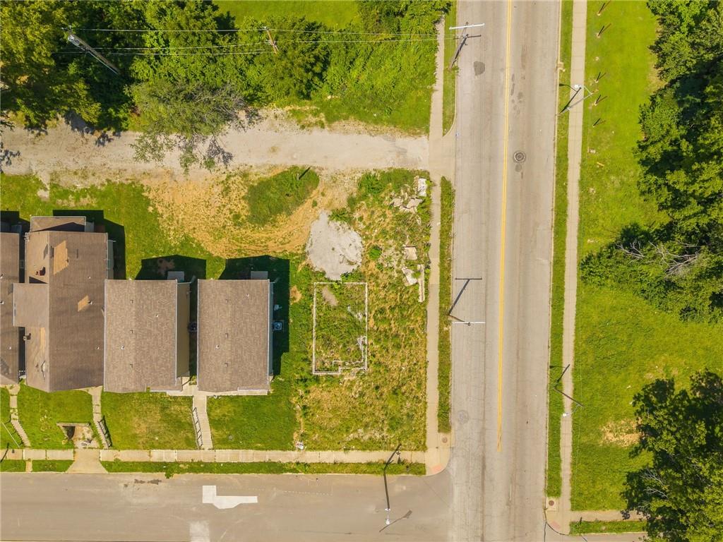 3900 Park Ave, Kansas City, MO 64130