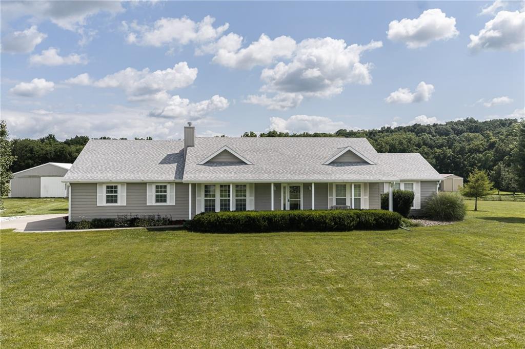 25029 Dehoff Rd, Tonganoxie, KS 66086