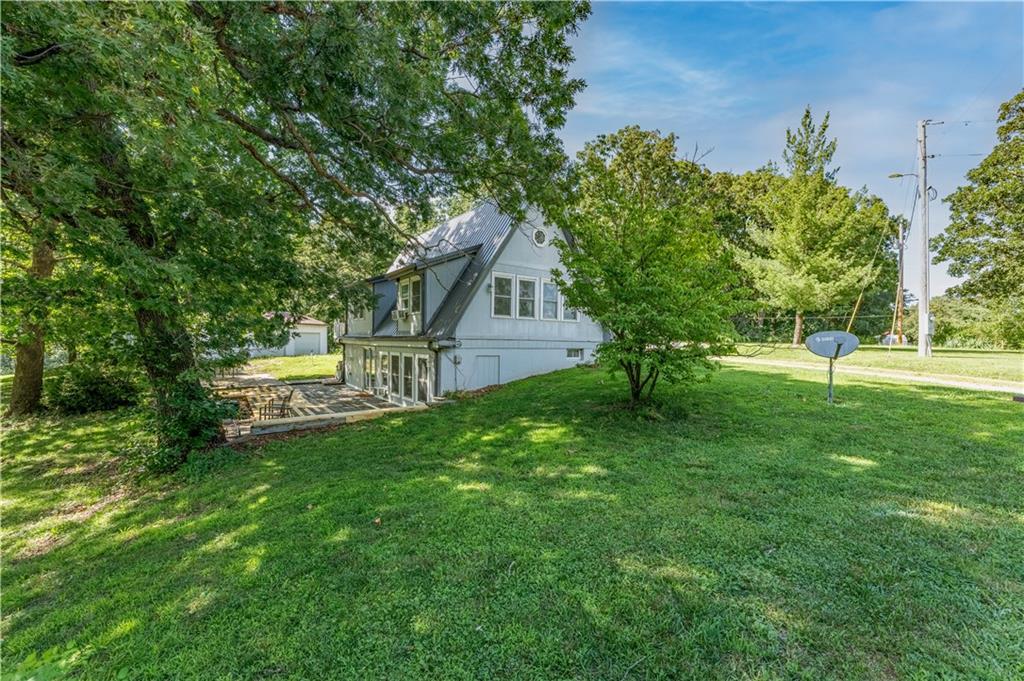 827 SE 425 Rd, Knob Noster, MO 65336