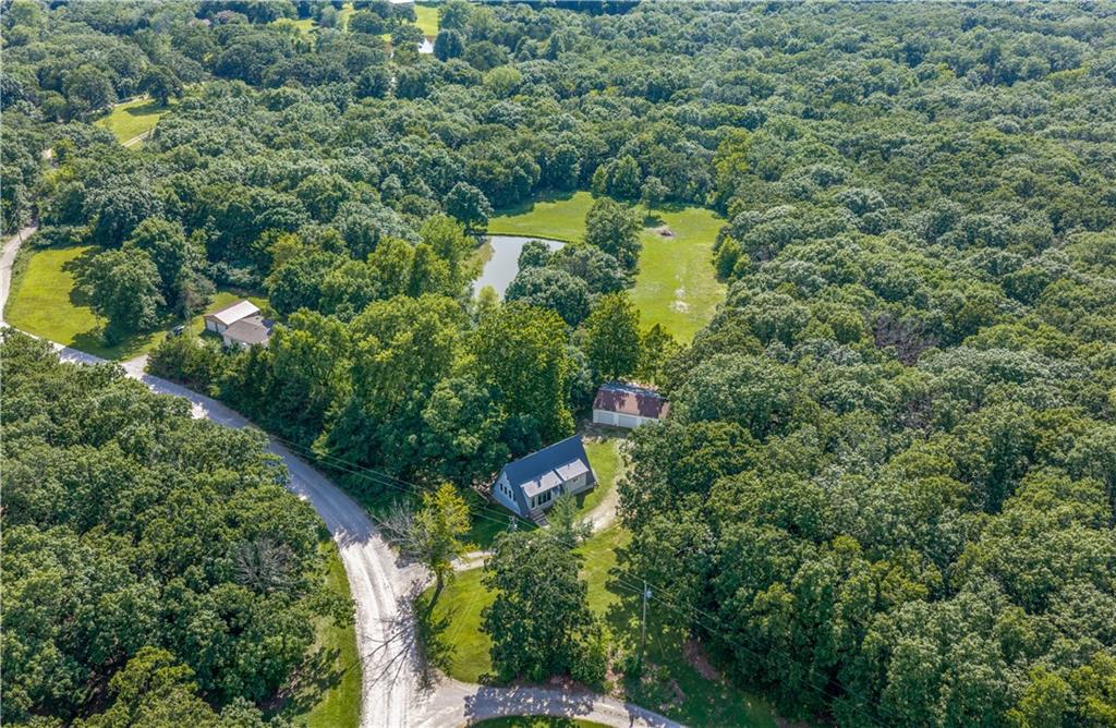 827 SE 425 Rd, Knob Noster, MO 65336