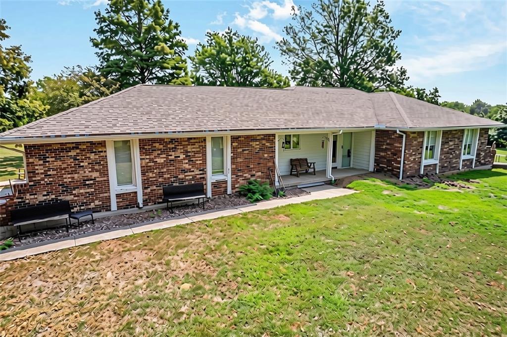 7129 SE 202nd St, Holt, MO 64060